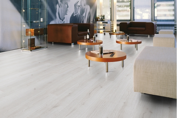 5 mẫu sàn gỗ công nghiệp màu trắng giúp "nới rộng" không gian