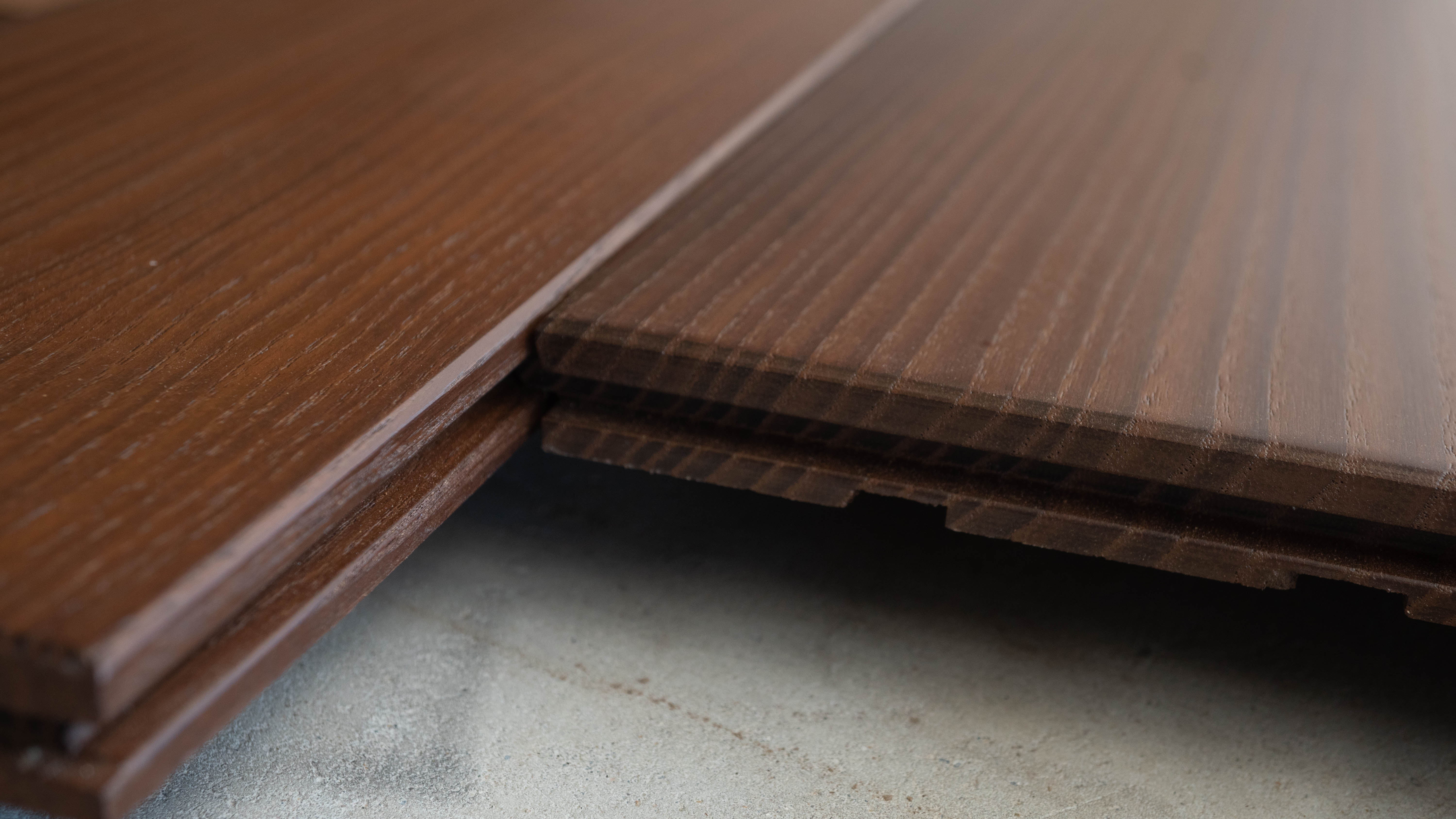 sàn gỗ biến tính VASACO VTP6003X trong nhà gỗ tần bì 1