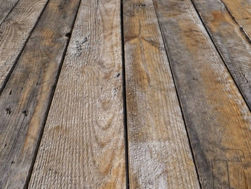 Sàn gỗ công nghiệp bị nấm mốc: Nguyên nhân và cách xử lý
